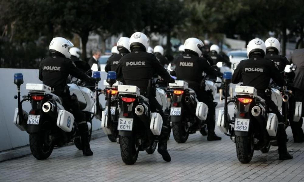 Πάτρα: Σοβαρά επεισόδια με πυροβολισμούς ανάμεσα σε αστυνομία και ομάδα νεαρών